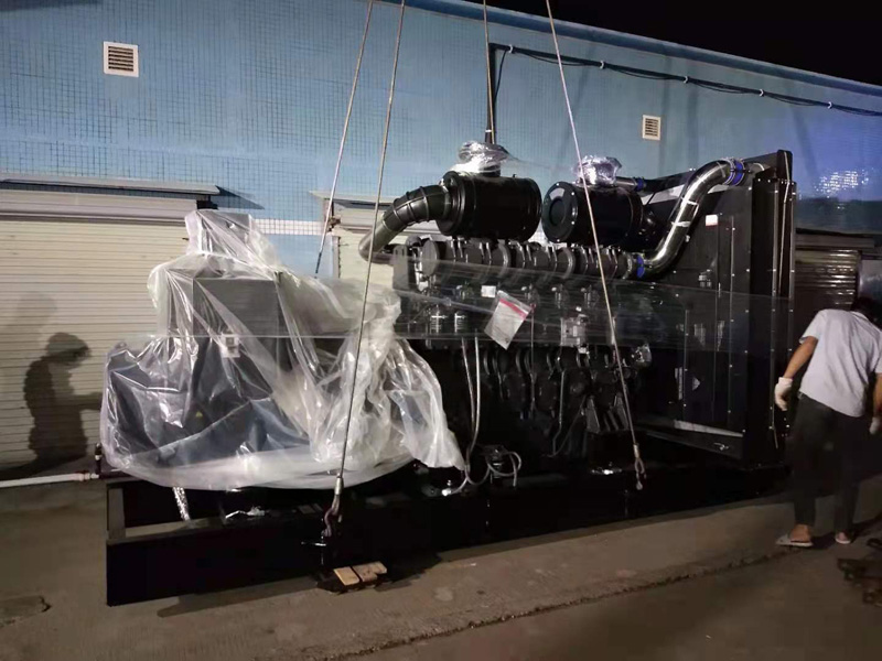  新機銷售現(xiàn)場